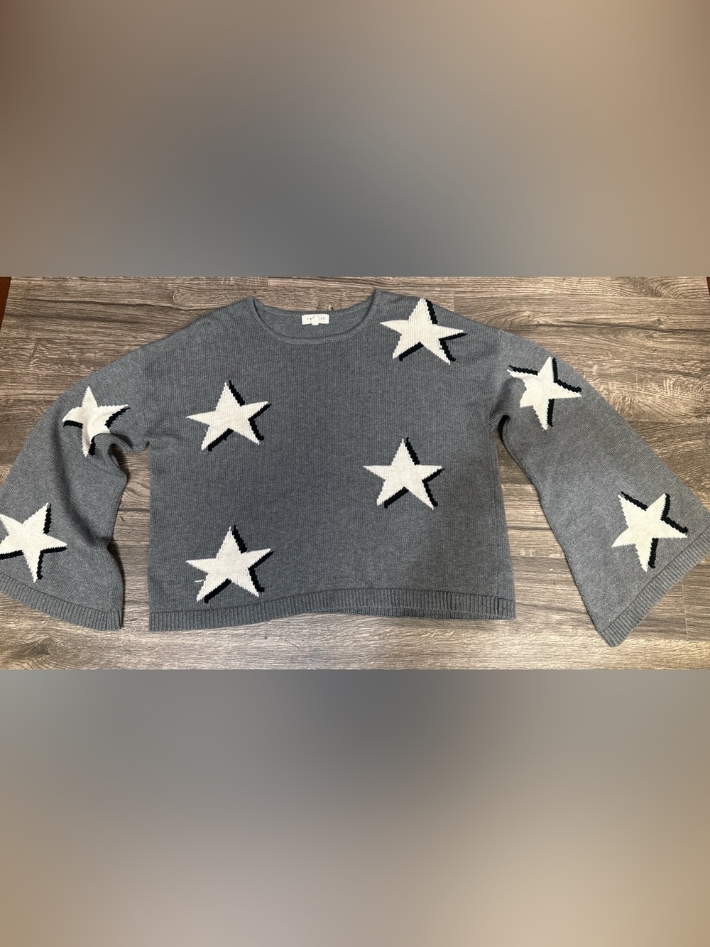 Cozy Gray Star Sweater Bell Sleeve Knit Top Size M - Picture 2 of 7